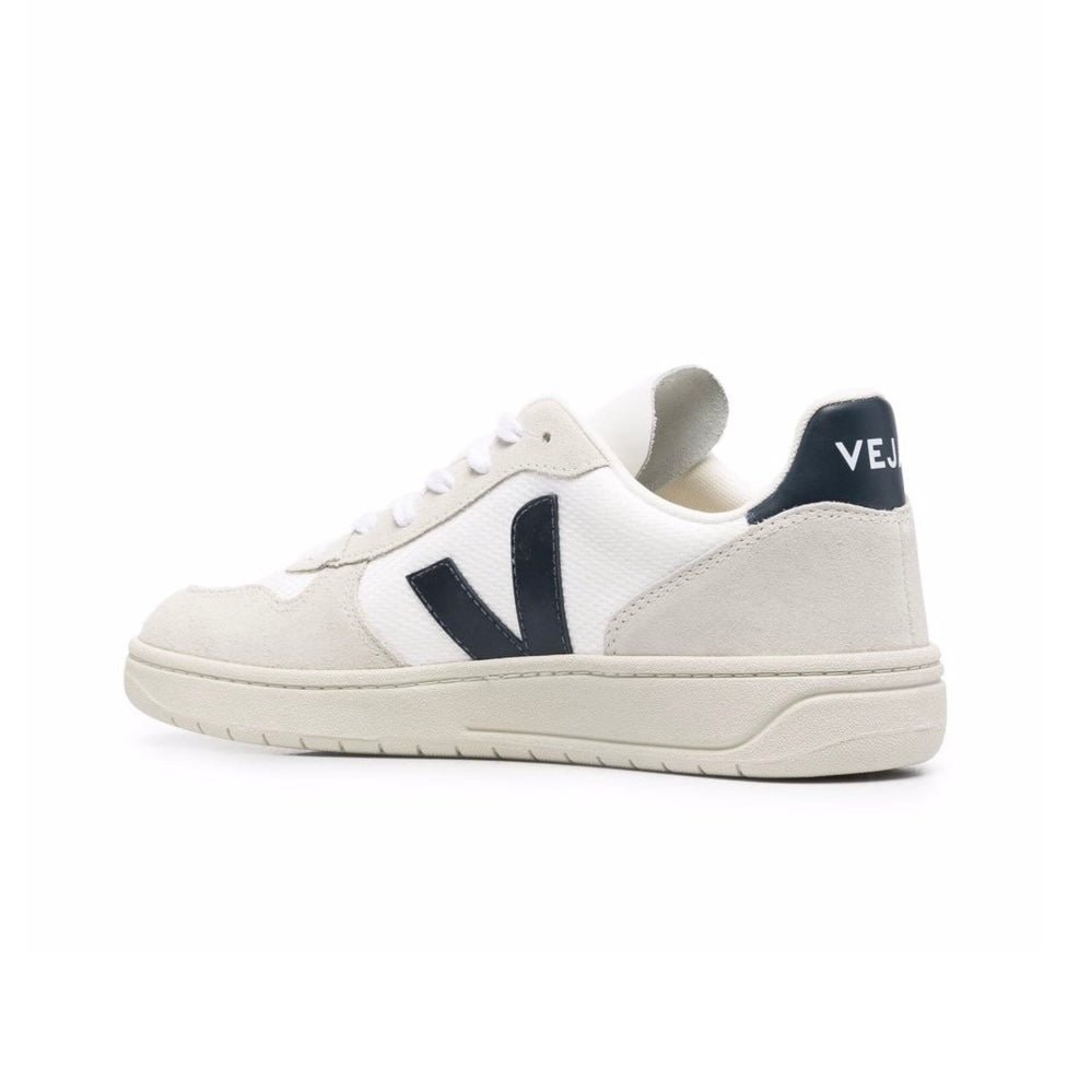 VEJA MEN´S V-10 SNEAKERS