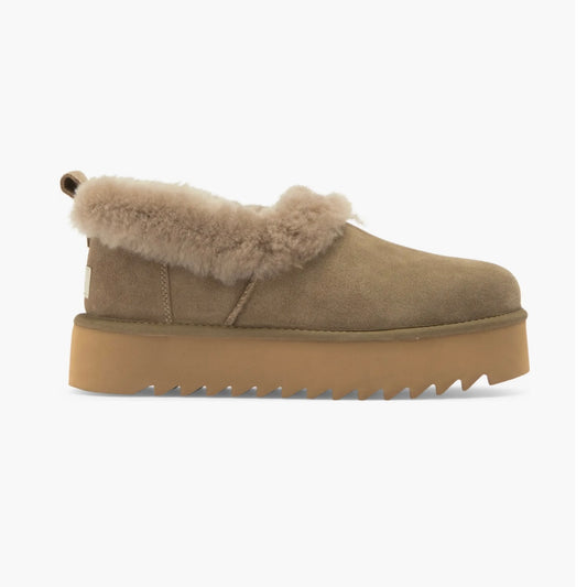 UGG NITA SHEARLING SLIPPER