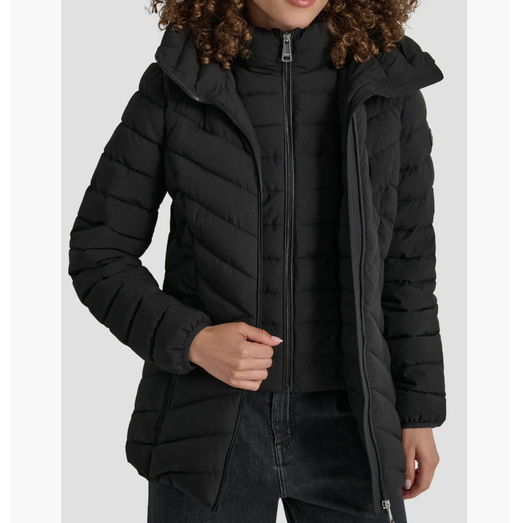 DKNY SHORT STRETCH HOODED PACKABLE PUFFER JACKET