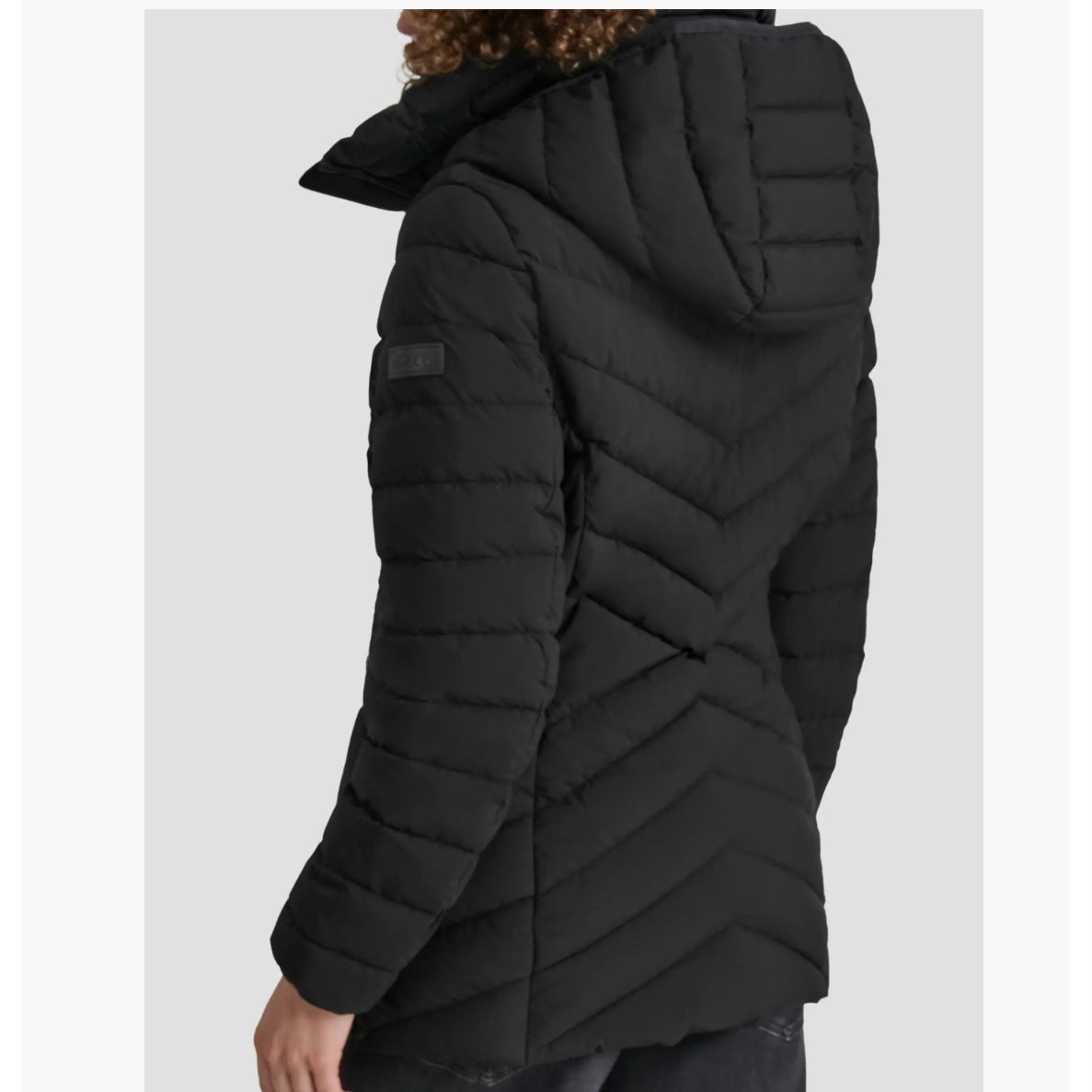 DKNY SHORT STRETCH HOODED PACKABLE PUFFER JACKET