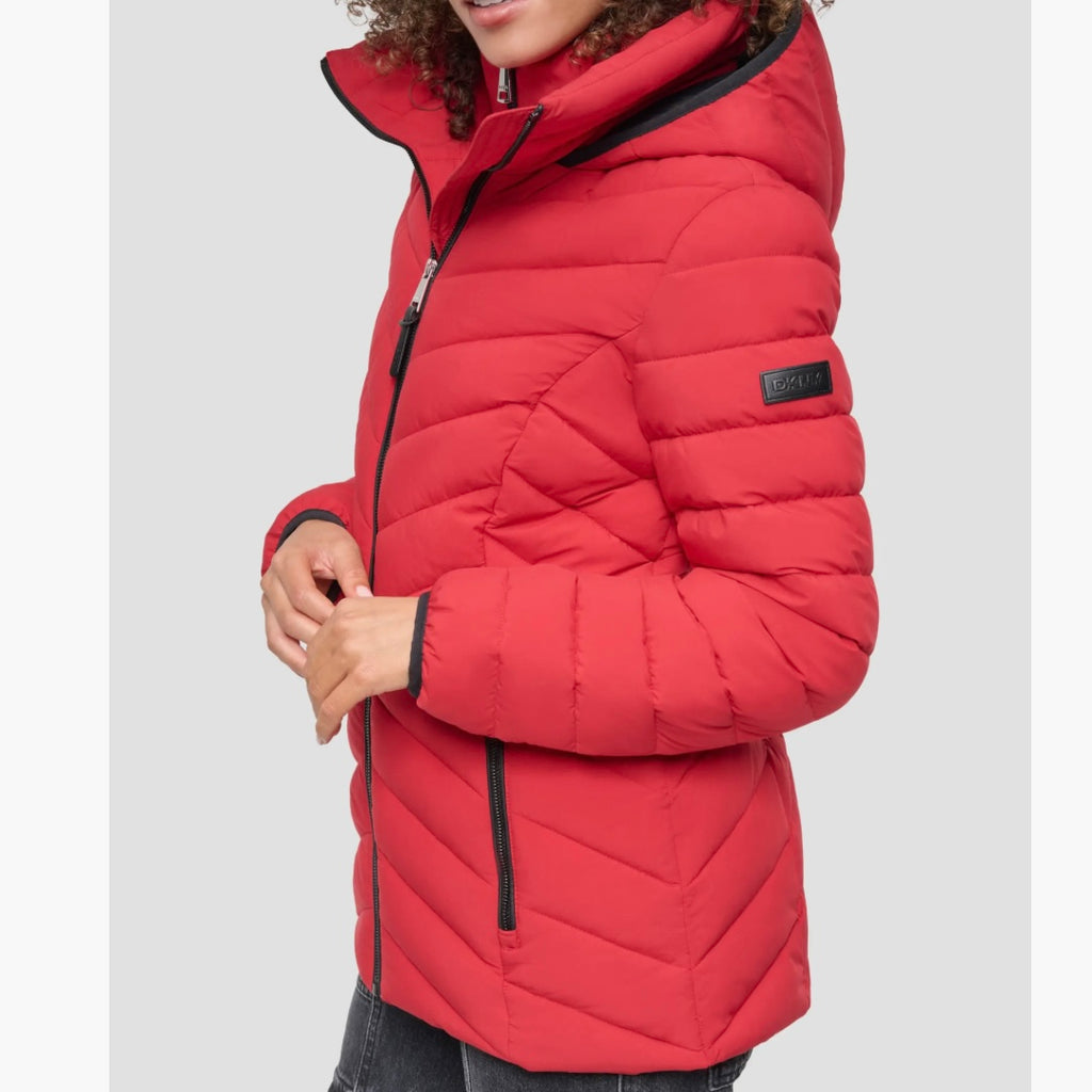 DKNY SHORT STRETCH HOODED PACKABLE PUFFER JACKET