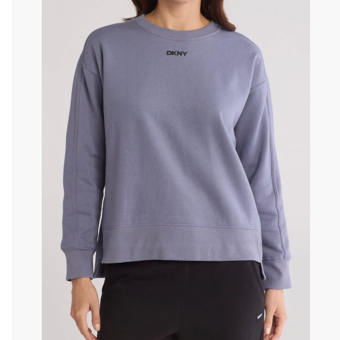 DKNY LOGO FLEECE HIGH-LOW SWEATSHIRT