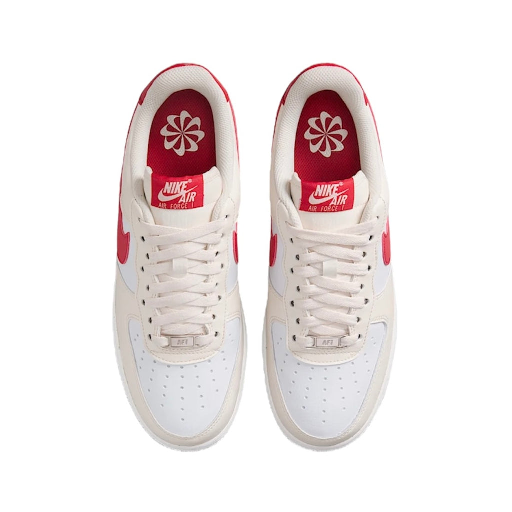 NIKE AIR FORCE 1 '07