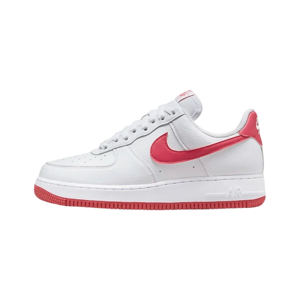 NIKE AIR FORCE 1 '07